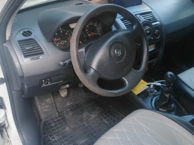 Білий Рено 4, об'ємом двигуна 1.5 л та пробігом 250 тис. км за 6500 $, фото 5 на Automoto.ua