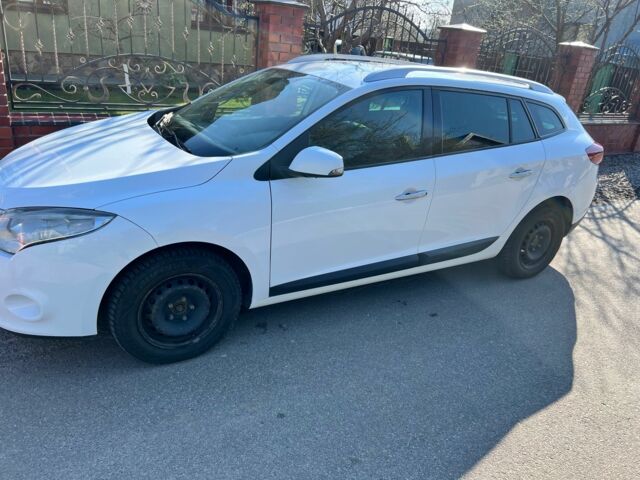 Білий Рено 4, об'ємом двигуна 0 л та пробігом 390 тис. км за 5300 $, фото 1 на Automoto.ua