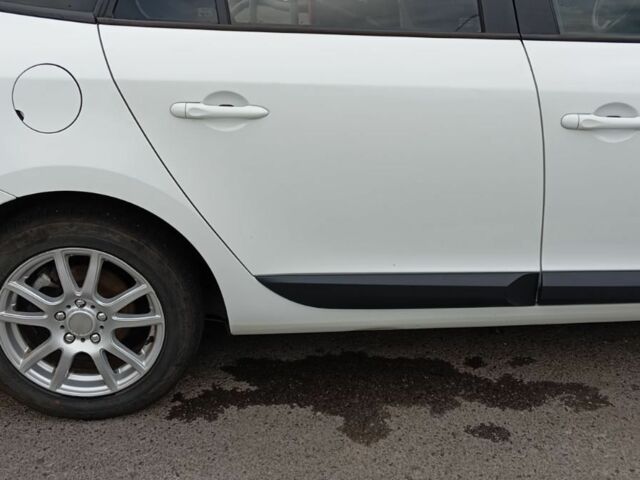 Білий Рено 4, об'ємом двигуна 1.5 л та пробігом 260 тис. км за 6500 $, фото 18 на Automoto.ua