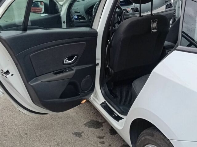 Білий Рено 4, об'ємом двигуна 1.5 л та пробігом 260 тис. км за 6500 $, фото 8 на Automoto.ua