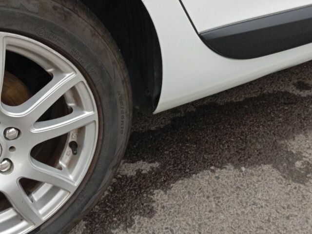 Білий Рено 4, об'ємом двигуна 1.5 л та пробігом 260 тис. км за 6500 $, фото 23 на Automoto.ua