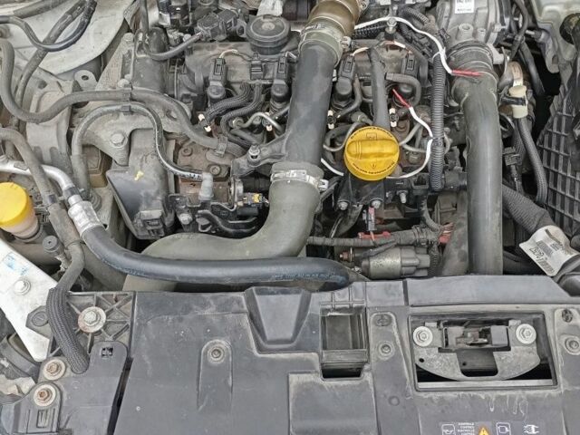 Белый Рено 4, объемом двигателя 1.5 л и пробегом 231 тыс. км за 7900 $, фото 3 на Automoto.ua