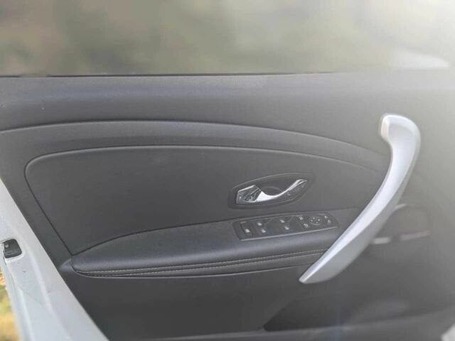 Белый Рено 4, объемом двигателя 1.5 л и пробегом 260 тыс. км за 7800 $, фото 10 на Automoto.ua