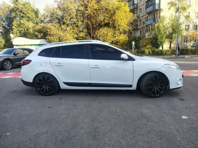 Белый Рено 4, объемом двигателя 1.5 л и пробегом 240 тыс. км за 6500 $, фото 4 на Automoto.ua