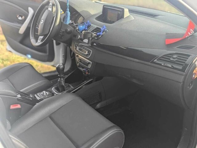 Белый Рено 4, объемом двигателя 1.5 л и пробегом 260 тыс. км за 7800 $, фото 13 на Automoto.ua