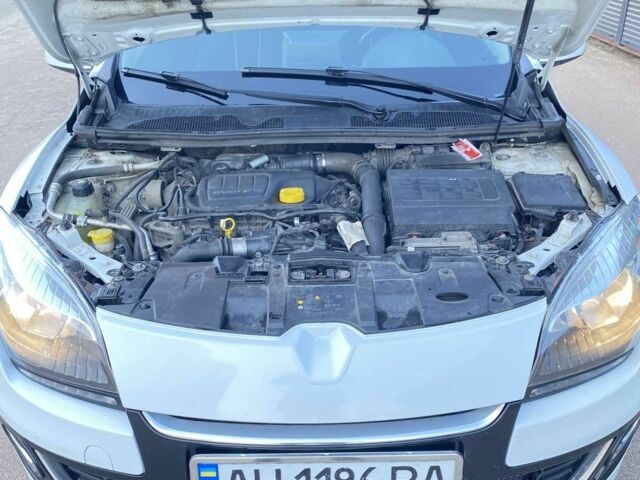 Белый Рено 4, объемом двигателя 1.6 л и пробегом 287 тыс. км за 5300 $, фото 6 на Automoto.ua