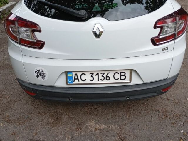 Белый Рено 4, объемом двигателя 1.5 л и пробегом 231 тыс. км за 7900 $, фото 5 на Automoto.ua