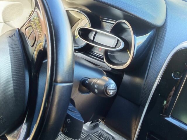 Белый Рено 4, объемом двигателя 1.5 л и пробегом 228 тыс. км за 7500 $, фото 5 на Automoto.ua