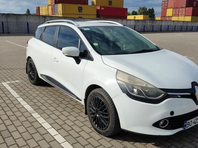 Белый Рено 4, объемом двигателя 1.5 л и пробегом 300 тыс. км за 6700 $, фото 2 на Automoto.ua
