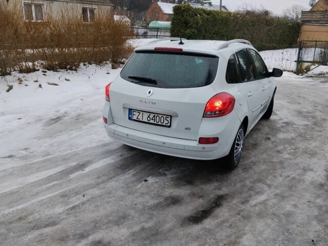 Белый Рено 4, объемом двигателя 2 л и пробегом 368 тыс. км за 2733 $, фото 3 на Automoto.ua