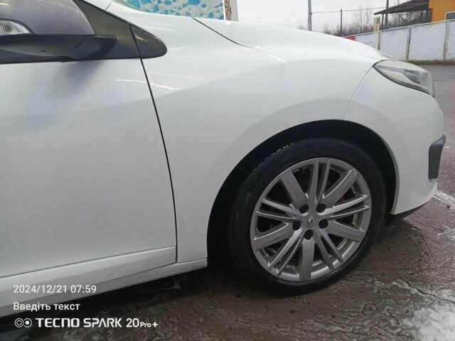Белый Рено 4, объемом двигателя 1.5 л и пробегом 225 тыс. км за 8000 $, фото 4 на Automoto.ua