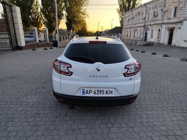 Белый Рено 4, объемом двигателя 1.5 л и пробегом 242 тыс. км за 9100 $, фото 3 на Automoto.ua