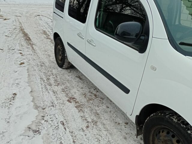 Белый Рено 4, объемом двигателя 1.5 л и пробегом 236 тыс. км за 11800 $, фото 3 на Automoto.ua