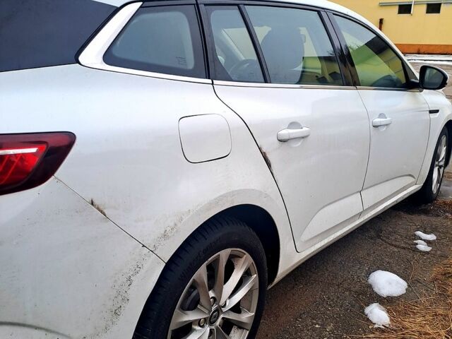 Білий Рено 4, об'ємом двигуна 1.5 л та пробігом 180 тис. км за 9500 $, фото 7 на Automoto.ua