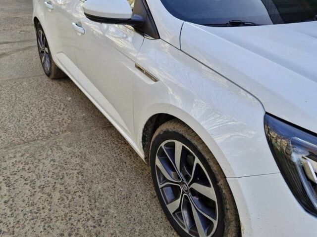 Білий Рено 4, об'ємом двигуна 1.5 л та пробігом 260 тис. км за 12000 $, фото 1 на Automoto.ua