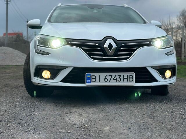 Белый Рено 4, объемом двигателя 1.5 л и пробегом 230 тыс. км за 13000 $, фото 2 на Automoto.ua