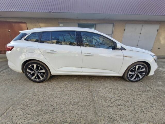 Білий Рено 4, об'ємом двигуна 1.5 л та пробігом 260 тис. км за 12000 $, фото 2 на Automoto.ua