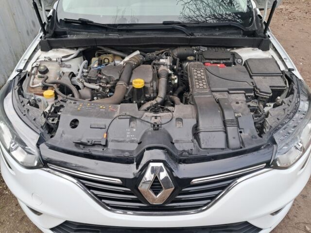 Белый Рено 4, объемом двигателя 1.5 л и пробегом 131 тыс. км за 12750 $, фото 4 на Automoto.ua
