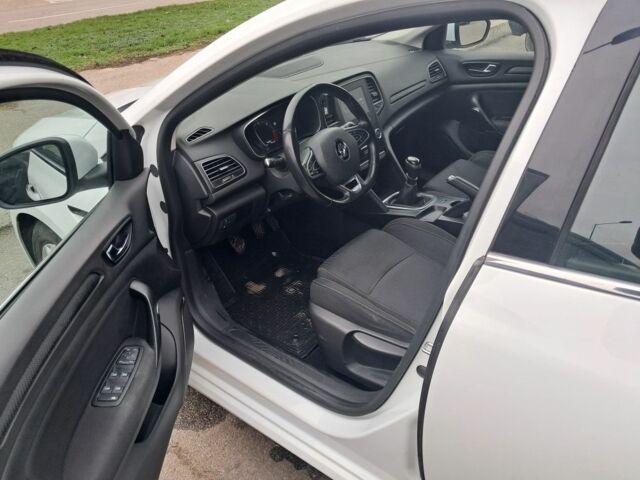 Белый Рено 4, объемом двигателя 1.5 л и пробегом 131 тыс. км за 12750 $, фото 9 на Automoto.ua