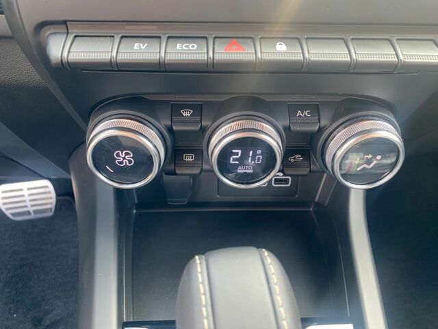 Белый Рено 4, объемом двигателя 1.6 л и пробегом 22 тыс. км за 24500 $, фото 7 на Automoto.ua