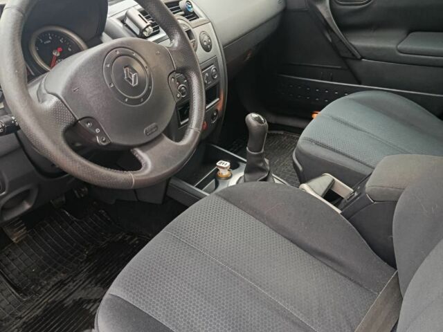 Бежевый Рено 4, объемом двигателя 1.6 л и пробегом 230 тыс. км за 4700 $, фото 5 на Automoto.ua