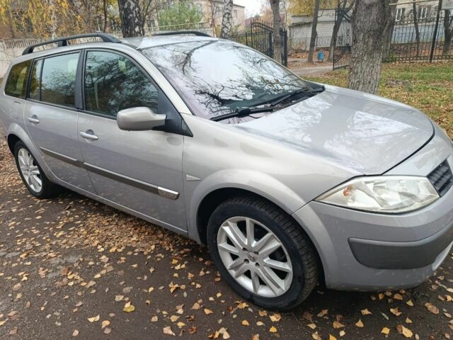 Бежевый Рено 4, объемом двигателя 1.6 л и пробегом 230 тыс. км за 4700 $, фото 2 на Automoto.ua