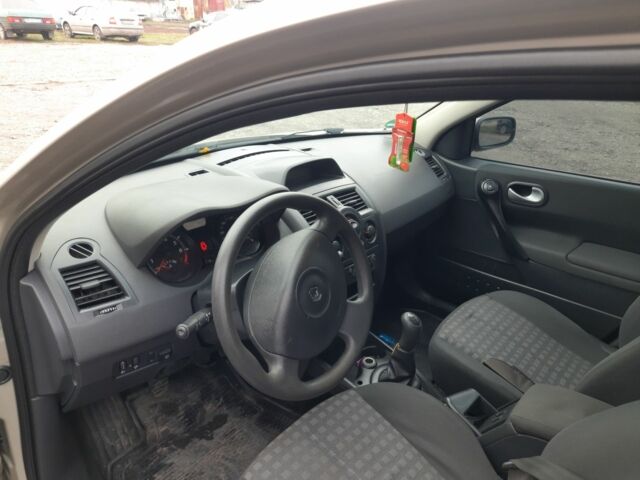 Бежевий Рено 4, об'ємом двигуна 1.6 л та пробігом 220 тис. км за 5800 $, фото 7 на Automoto.ua