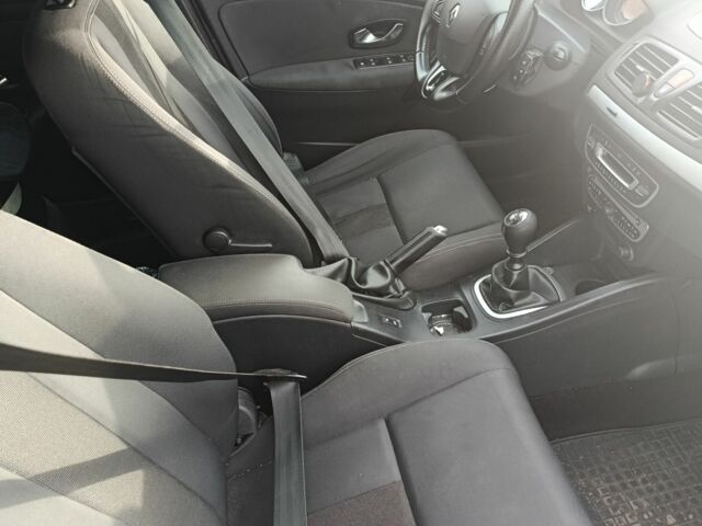 Бежевий Рено 4, об'ємом двигуна 1.5 л та пробігом 248 тис. км за 6000 $, фото 7 на Automoto.ua