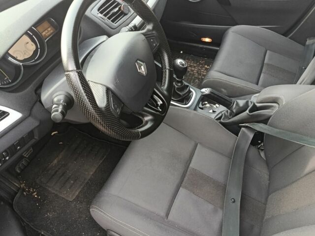 Бежевий Рено 4, об'ємом двигуна 1.5 л та пробігом 248 тис. км за 6000 $, фото 3 на Automoto.ua