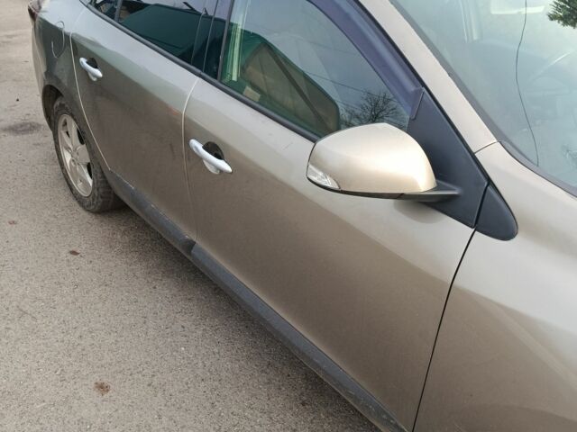 Бежевий Рено 4, об'ємом двигуна 1.5 л та пробігом 248 тис. км за 6000 $, фото 2 на Automoto.ua