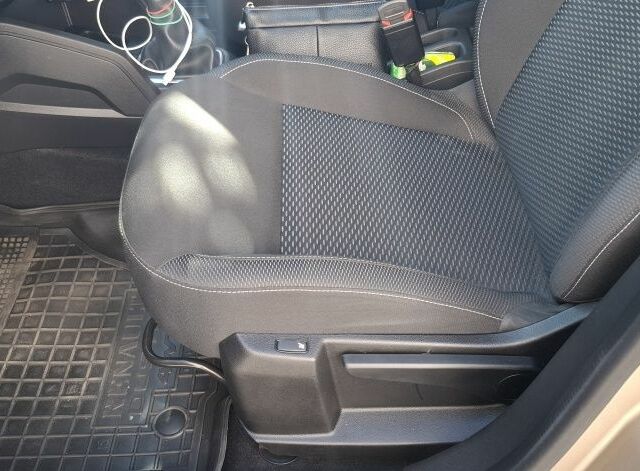 Бежевый Рено 4, объемом двигателя 1.5 л и пробегом 85 тыс. км за 16999 $, фото 13 на Automoto.ua