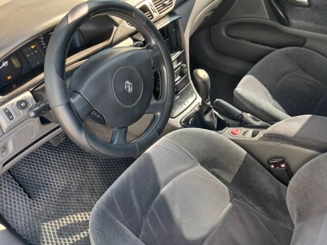 Черный Рено 4, объемом двигателя 1.8 л и пробегом 329 тыс. км за 3700 $, фото 6 на Automoto.ua