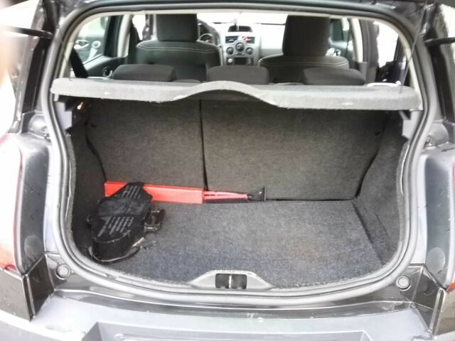 Чорний Рено 4, об'ємом двигуна 1.6 л та пробігом 290 тис. км за 3794 $, фото 7 на Automoto.ua