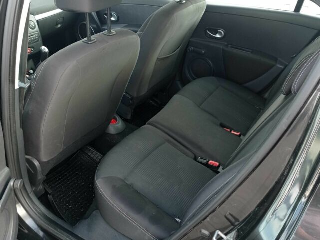 Черный Рено 4, объемом двигателя 1.1 л и пробегом 120 тыс. км за 4999 $, фото 4 на Automoto.ua