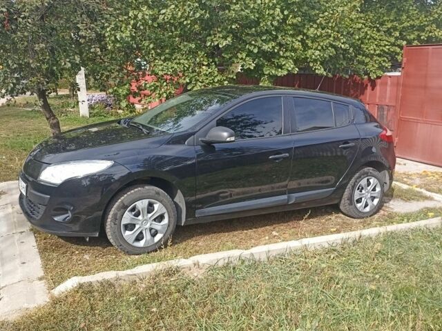 Рено 4 2011 у Харкові на Automoto.ua Чорний Рено 4, об'ємом двигуна 0 л та пробігом 290 тис. км за 5200 $, фото 1 на Automoto.ua