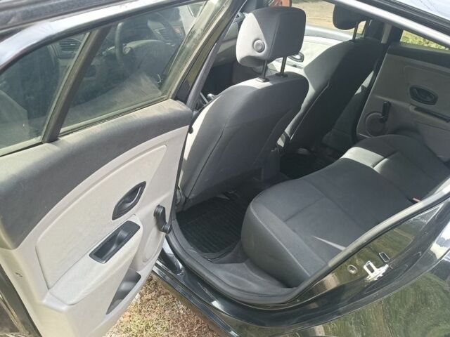 Рено 4 2011 у Харкові на Automoto.ua Чорний Рено 4, об'ємом двигуна 0 л та пробігом 290 тис. км за 5200 $, фото 11 на Automoto.ua