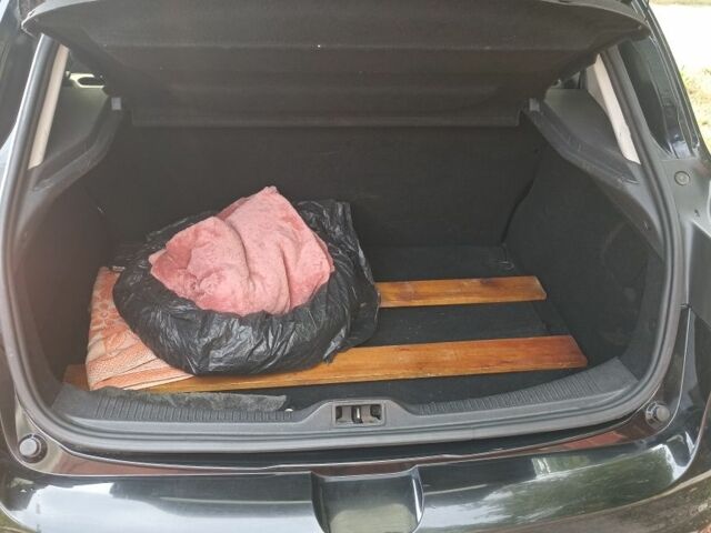 Рено 4 2011 у Харкові на Automoto.ua Чорний Рено 4, об'ємом двигуна 0 л та пробігом 290 тис. км за 5200 $, фото 13 на Automoto.ua