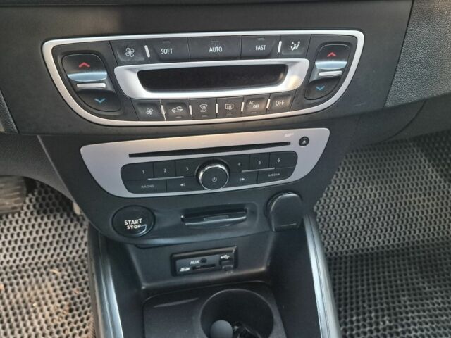 Черный Рено 4, объемом двигателя 1.5 л и пробегом 238 тыс. км за 7200 $, фото 5 на Automoto.ua