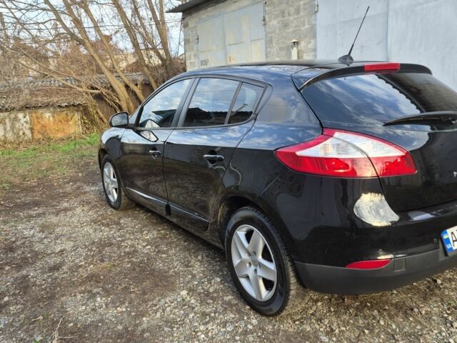 Черный Рено 4, объемом двигателя 1.5 л и пробегом 238 тыс. км за 7200 $, фото 3 на Automoto.ua