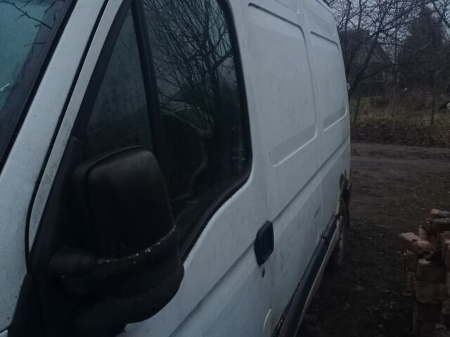 Черный Рено 4, объемом двигателя 0 л и пробегом 1 тыс. км за 1500 $, фото 4 на Automoto.ua