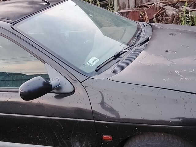 Черный Рено 4, объемом двигателя 0 л и пробегом 299 тыс. км за 250 $, фото 1 на Automoto.ua