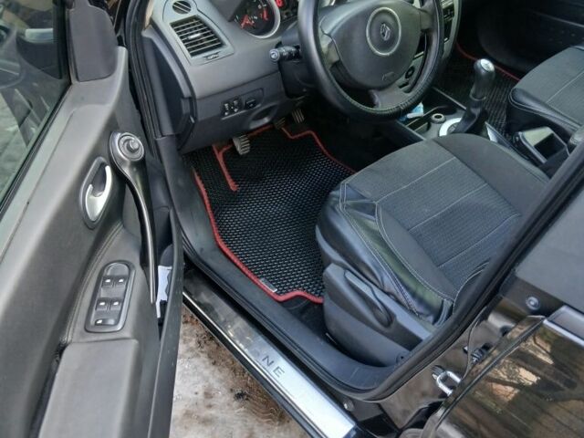 Чорний Рено 4, об'ємом двигуна 1.6 л та пробігом 213 тис. км за 4700 $, фото 3 на Automoto.ua