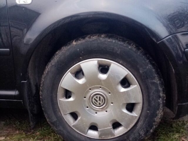 Черный Рено 4, объемом двигателя 1.6 л и пробегом 295 тыс. км за 3900 $, фото 6 на Automoto.ua