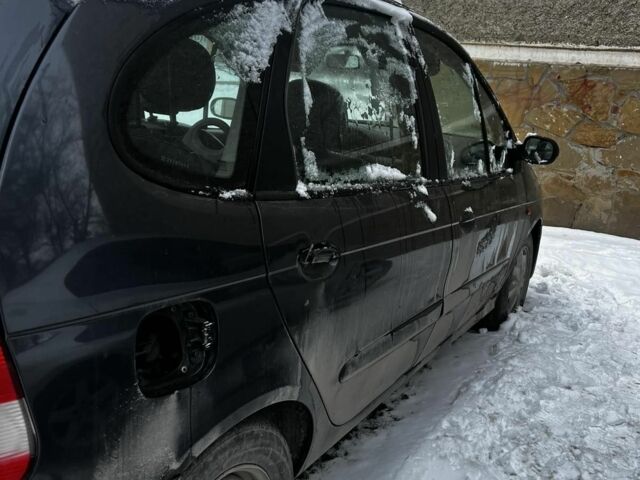 Черный Рено 4, объемом двигателя 1.9 л и пробегом 245 тыс. км за 2300 $, фото 3 на Automoto.ua