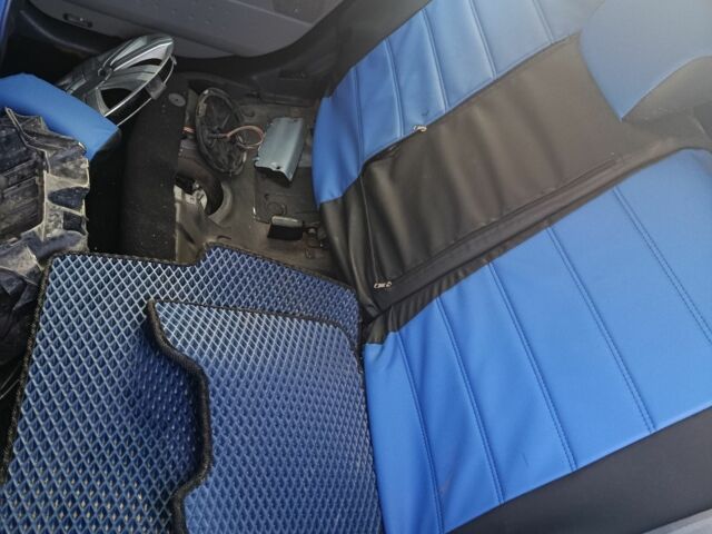 Чорний Рено 4, об'ємом двигуна 1.5 л та пробігом 350 тис. км за 1400 $, фото 6 на Automoto.ua