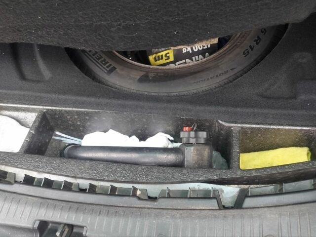 Чорний Рено 4, об'ємом двигуна 1.5 л та пробігом 265 тис. км за 5000 $, фото 7 на Automoto.ua