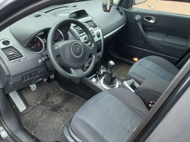 Чорний Рено 4, об'ємом двигуна 1.5 л та пробігом 265 тис. км за 5000 $, фото 4 на Automoto.ua