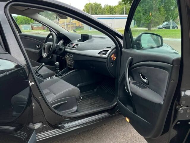 Черный Рено 4, объемом двигателя 1.6 л и пробегом 257 тыс. км за 6300 $, фото 5 на Automoto.ua