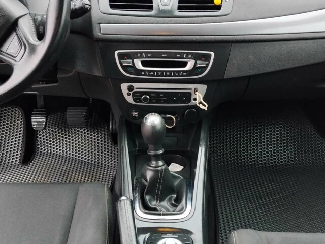 Чорний Рено 4, об'ємом двигуна 1.5 л та пробігом 186 тис. км за 7500 $, фото 8 на Automoto.ua