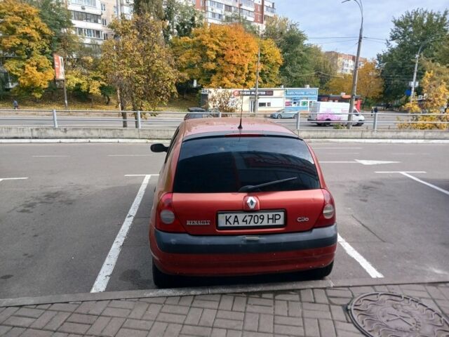 Рено 4 2005 в Киеве на Automoto.ua Красный Рено 4, объемом двигателя 1.4 л и пробегом 186 тыс. км за 3000 $, фото 7 на Automoto.ua